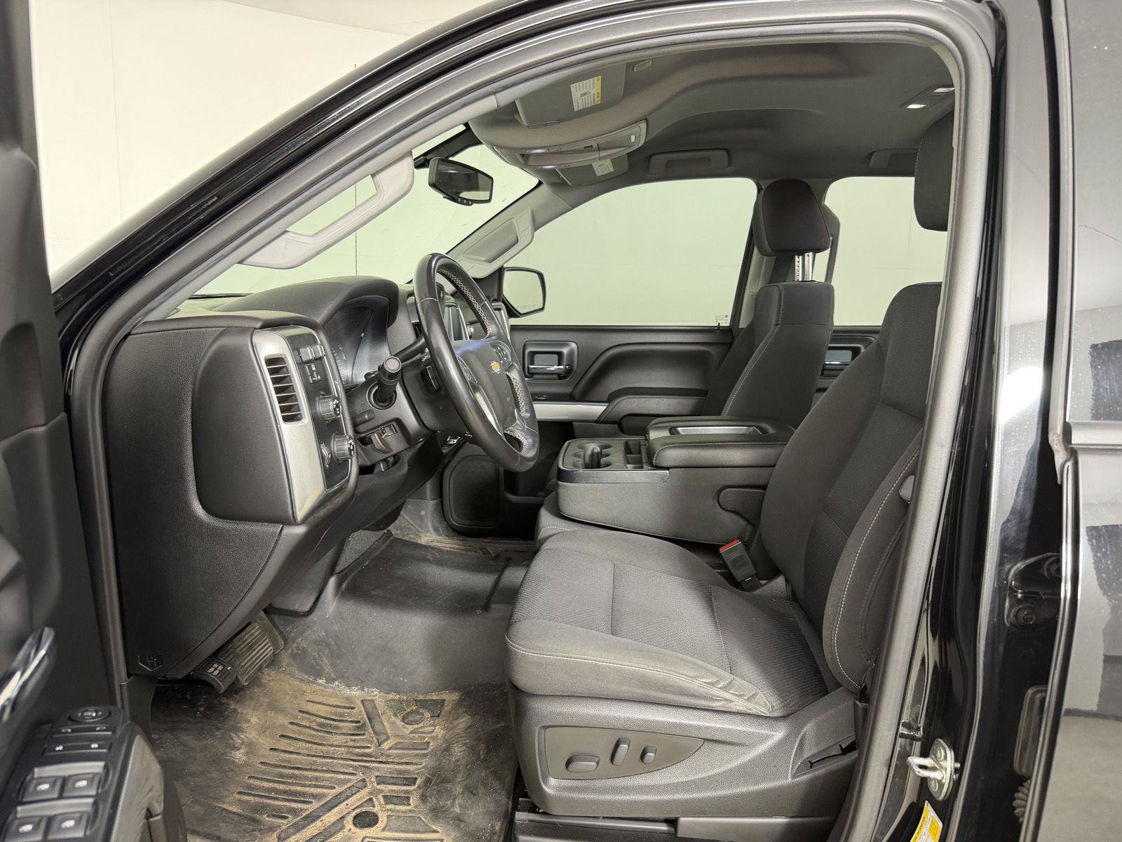 chevrolet silverado 1500 2018 1GCVKREC3JZ359637 image chevrolet silverado 1500 2018 1GCVKREC3JZ359637 image